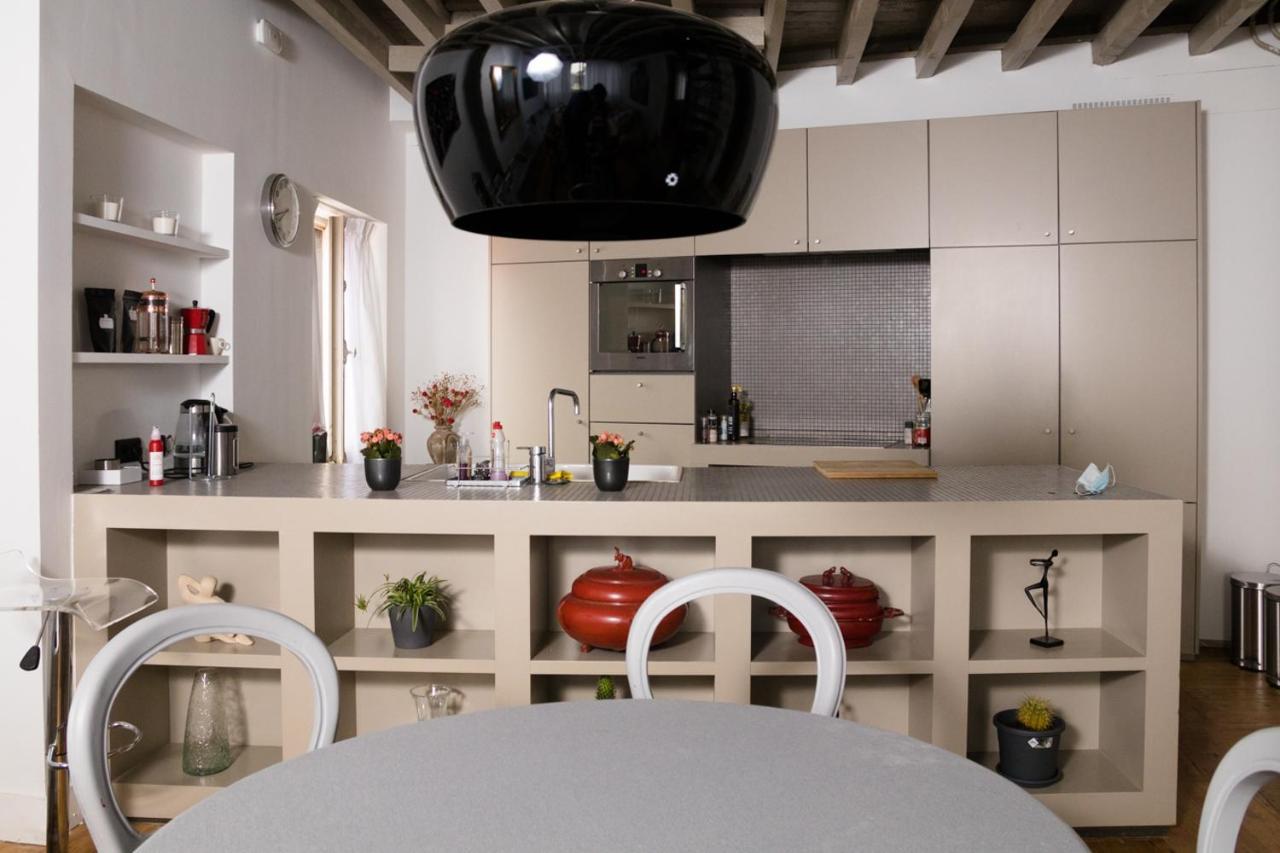 Duplex Dernier Etage Avec Terasse A Deux Pas De La Grand Place Bruksela Zewnętrze zdjęcie