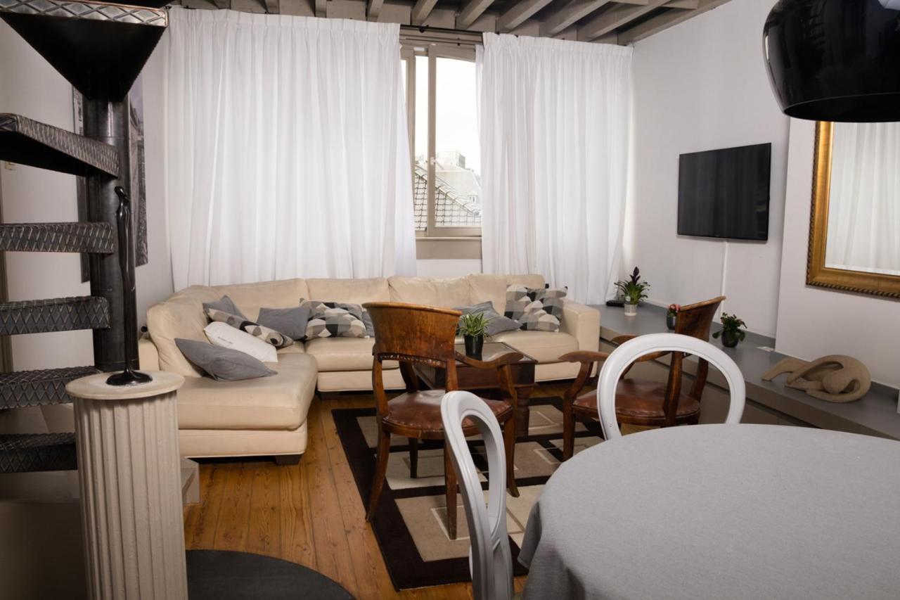 Duplex Dernier Etage Avec Terasse A Deux Pas De La Grand Place Bruksela Zewnętrze zdjęcie
